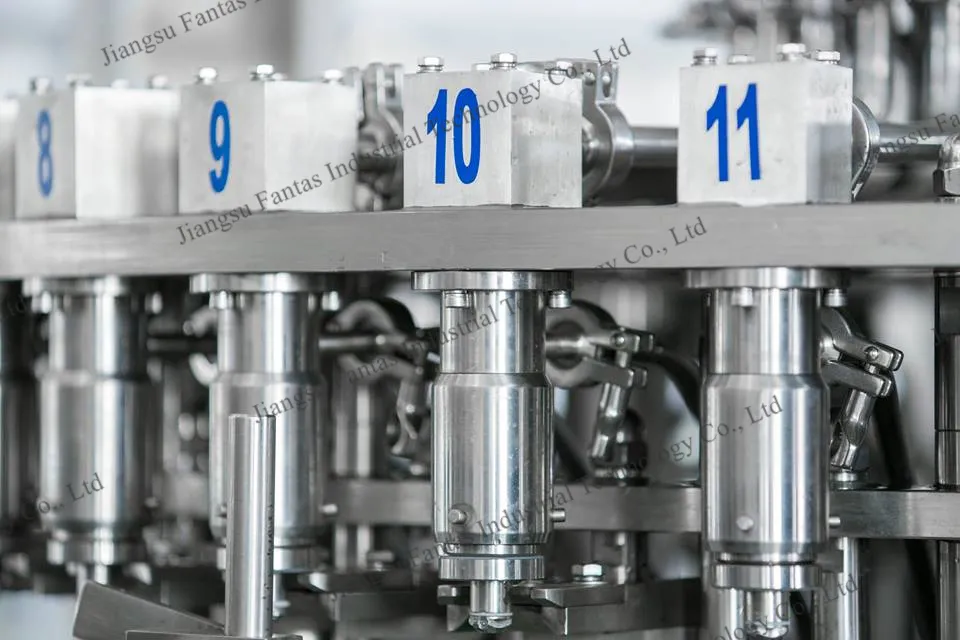 Automatic Bottle Water/ Juice/ Carbonated Drink Beverage Filling Packing Machine Juice Filling Machine
