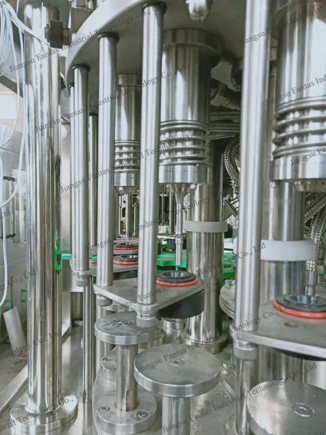 Beer/Soft Drinks/Carbonated Drinks Filling Machine