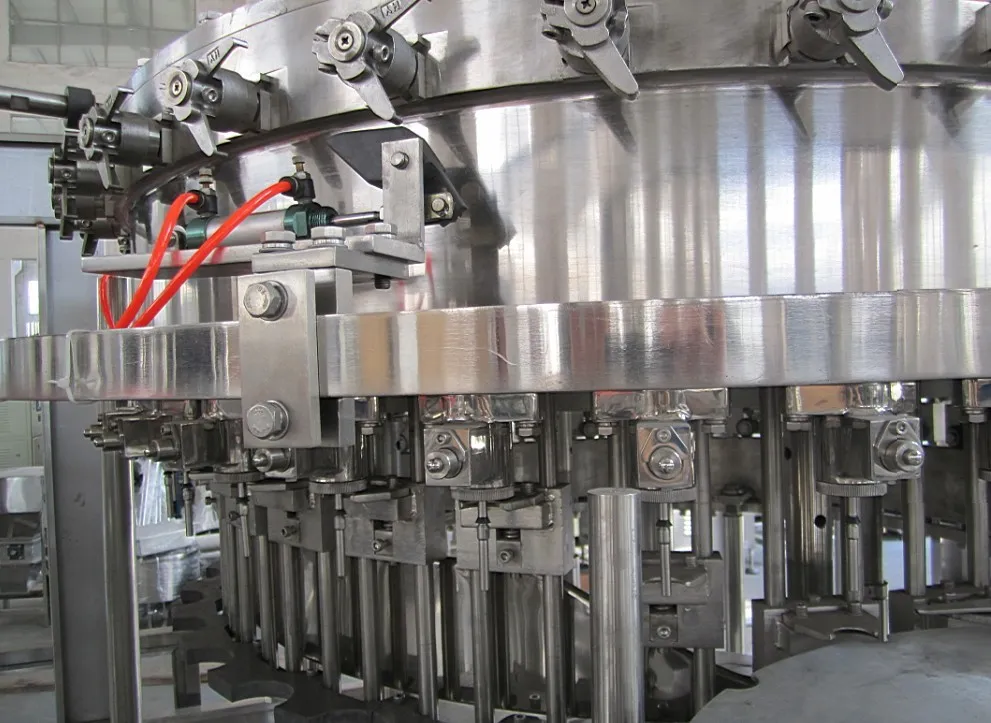 Carbonated Beverage Filling Machine (DCGF24-24-8)
