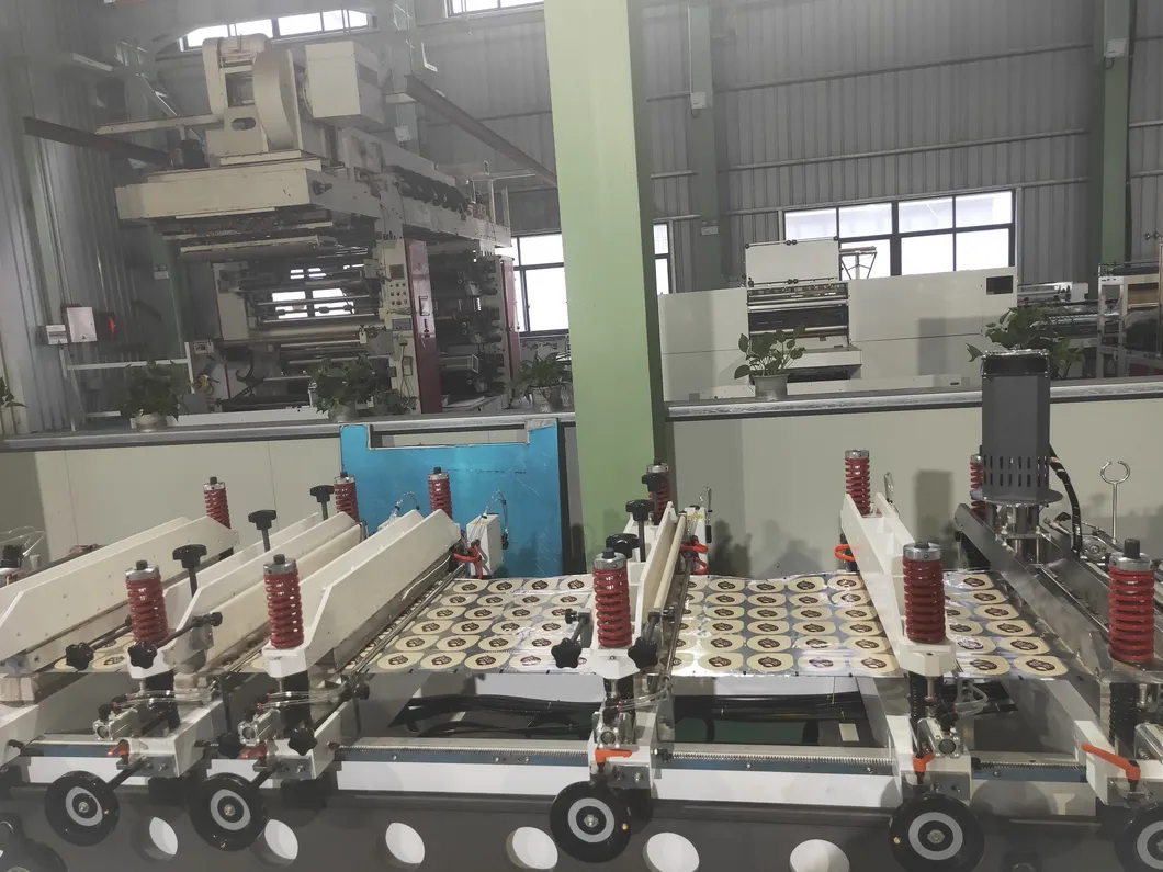 Cw-600b Fully Automatic Competitive Market Third Film Stand up Doypack Making Machine
