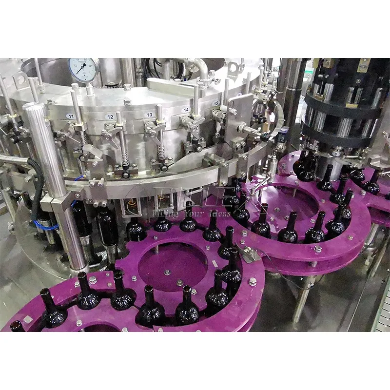 Isobaric Filling Beer Making Machine Glass Bottle Beer Bottle Production Line