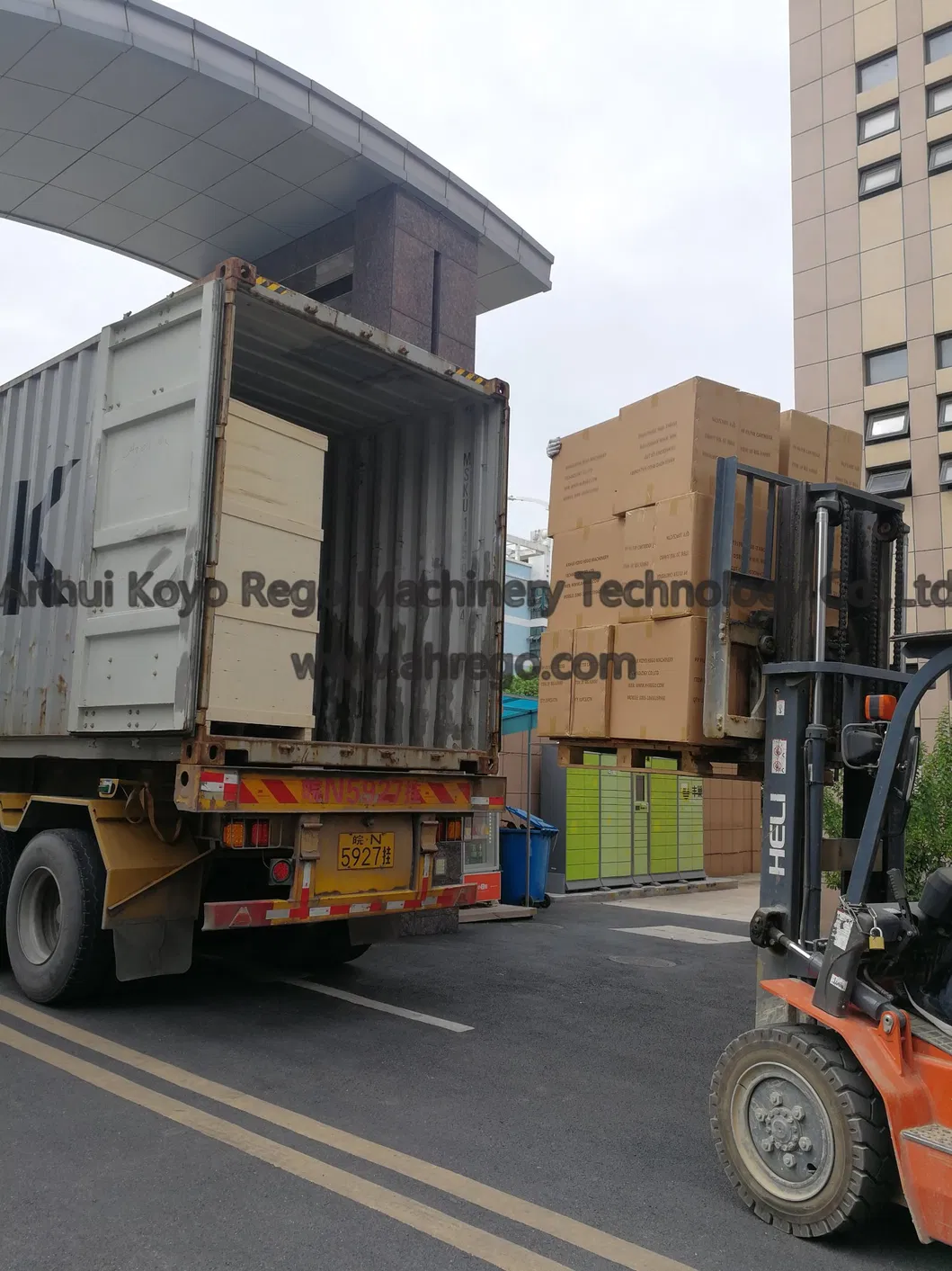 Sachet Bag Liquid Water Milk Filling Packing Machine