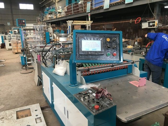 Vertical Type OPP PE Zipper Bag Making Machine with Welding (WFB-600/900)