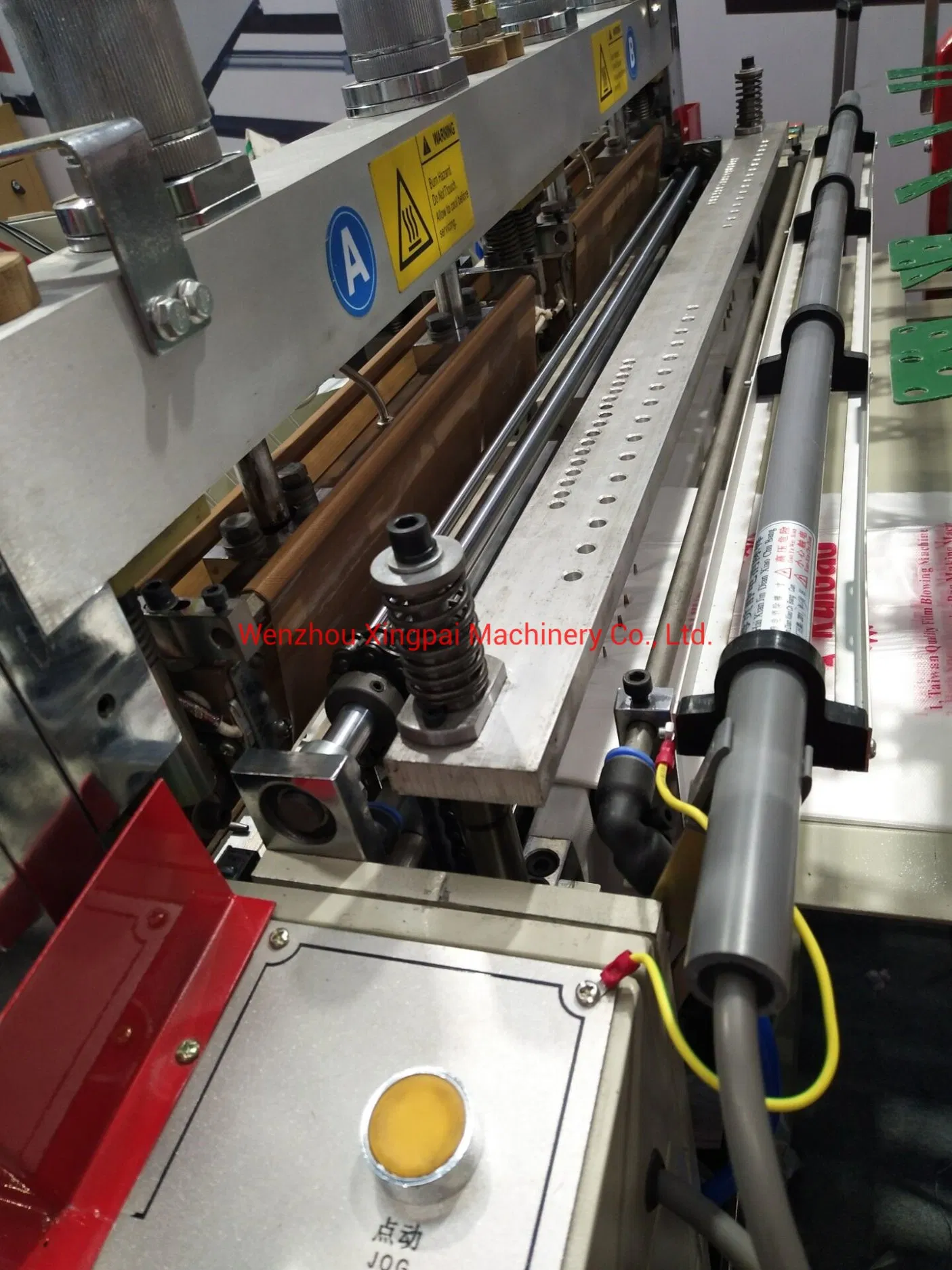 Xingpai Brand HDPE LDPE PE Nylon Chicken Biodegradable Cloth Patch Carry Poly Nylon Polythene Garbage T-Shirt Shopping Plastic Bag Making Machine