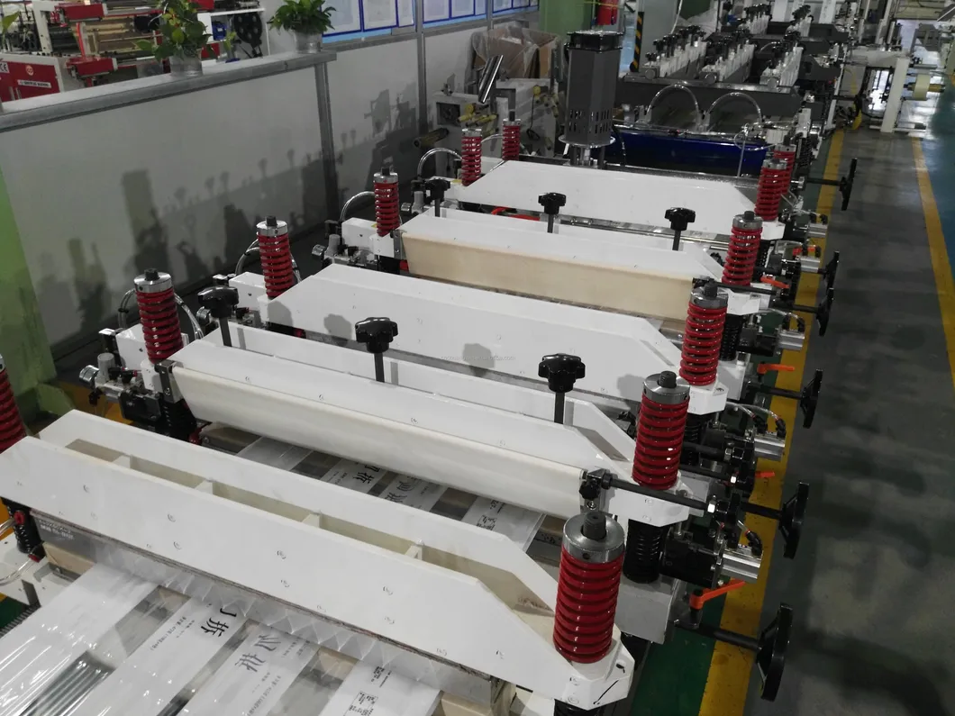 Yast-600b Automatic Multifunction Laminated Bag Plastic Making Machine Doypack with Zipper Bag Making Machine Three Side Sealing Food Snack Pouch Make Machine